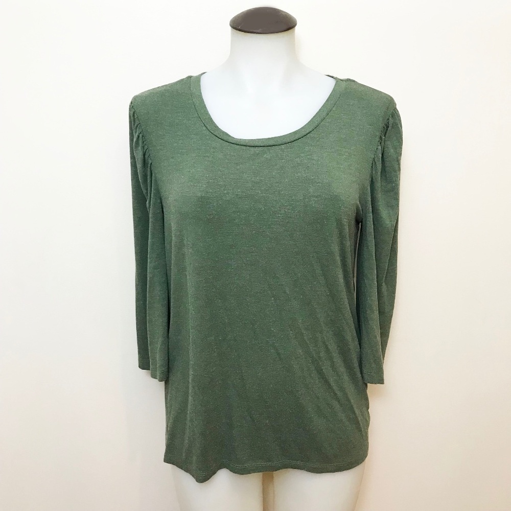 𝅺green Heather Jersey 3/4 sleeve top 🤍